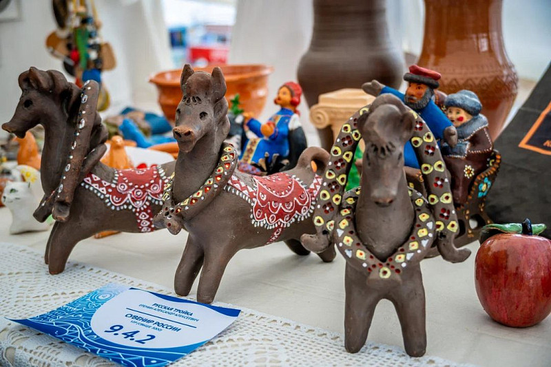 О проведении VII открытого регионального фестиваля - конкурса «Сувенир Саратовской области»